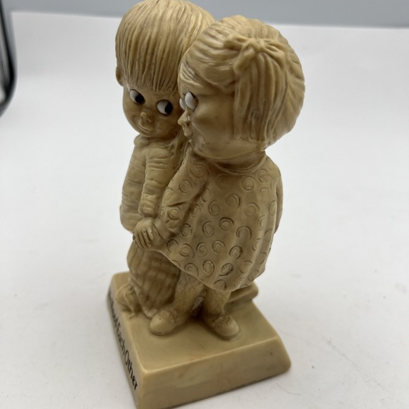 Vintage 1970 R W Berries Statue We Need Each Other Love Couple USA Cute Figurine - Picture 3 of 8